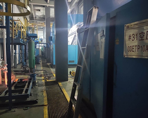 神頭二電廠(chǎng)——3號(hào)干除灰空壓機(jī)車(chē)間4臺(tái)康普艾